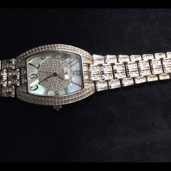 Gorgeous Ladies Croton Watch - Picture 1 of 5